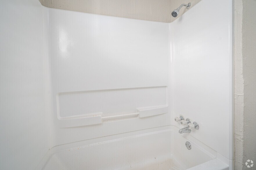 More Photos Of 5716 Pickfair St, Houston Apartments For Sale