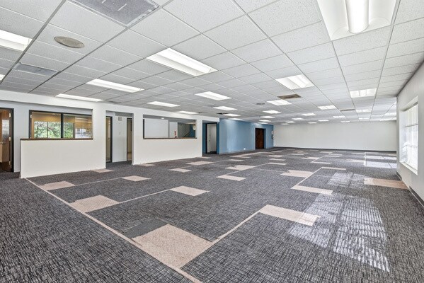 More Photos Of 2065-2095 Huntington Dr, San Marino Office For Sale