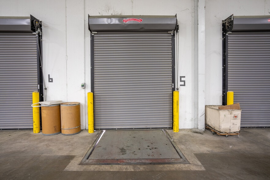 More Photos Of 110 W McCarter Rd, LaFayette Warehouse For Lease