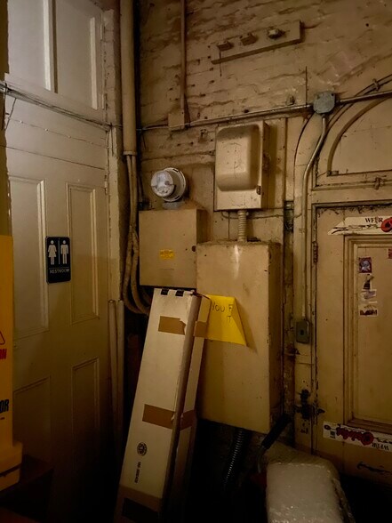 More Photos Of 947 Aisquith St, Baltimore Religious Facility For Sale