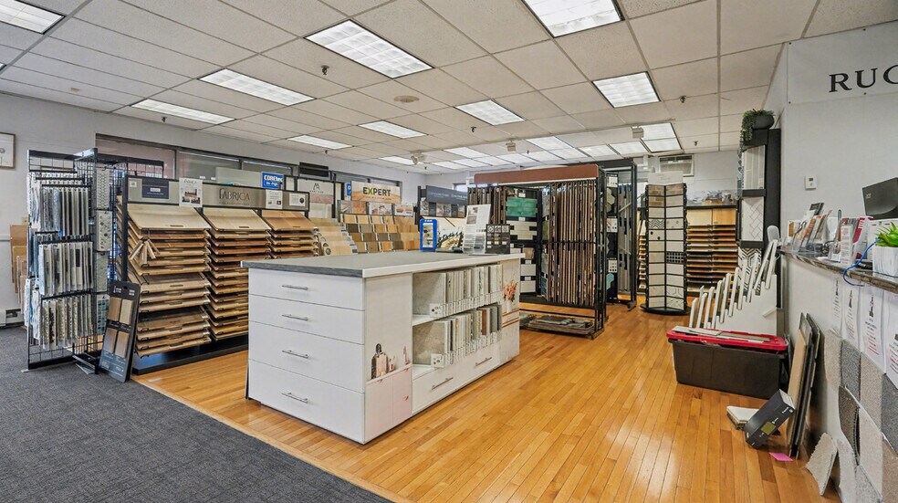 More Photos Of 223 Winthrop Ave, Lawrence Freestanding For Sale