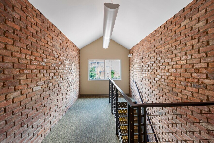 More Photos Of 2181 Victory Pky, Cincinnati Office Residential For Sale