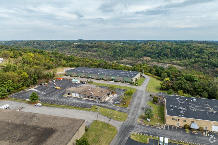 More Photos Of 211 Overlook Dr, Sewickley Warehouse For Lease