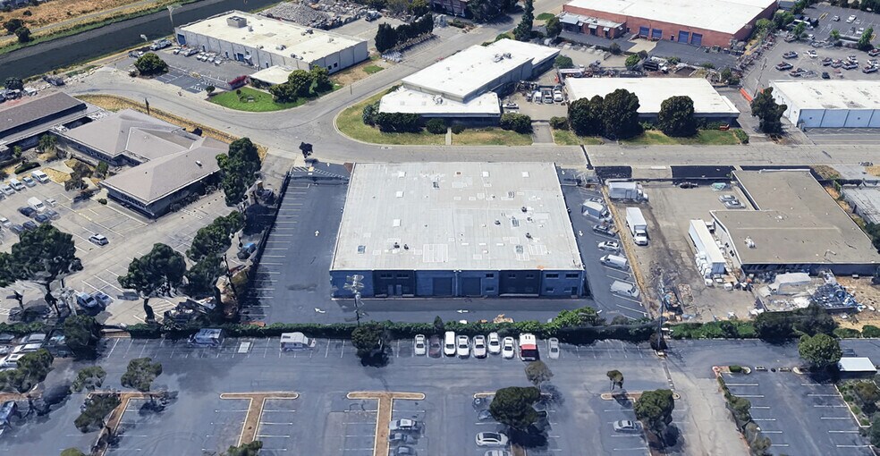 More Photos Of 404-420 Pendleton Way, Oakland Warehouse For Sale