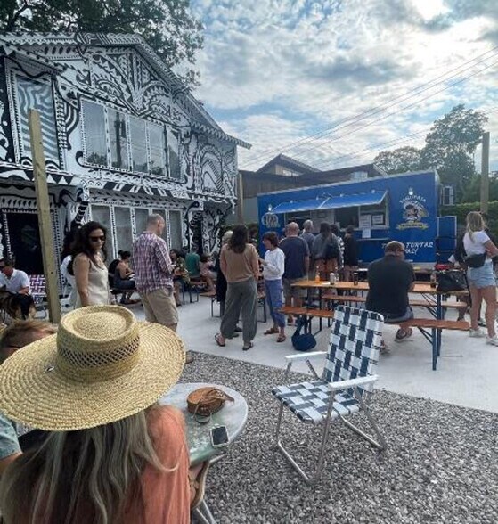 More Photos Of 215 N Mill St, Northport Restaurant For Sale