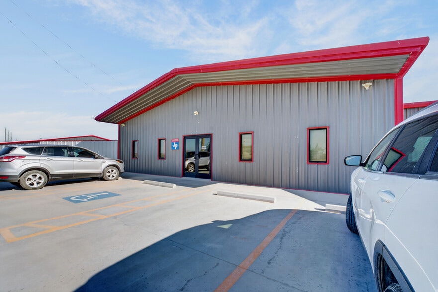 More Photos Of 411 Wein, Odessa Industrial For Sale