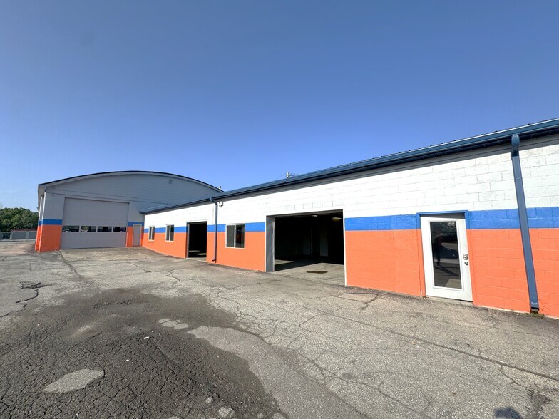 More Photos Of 3711 Nat'l rd, Richmond Self Storage For Lease