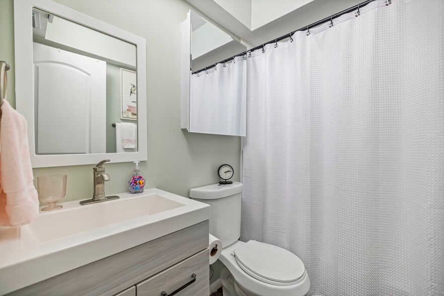 More Photos Of 701 1st St, Indian Rocks Beach Apartments For Sale