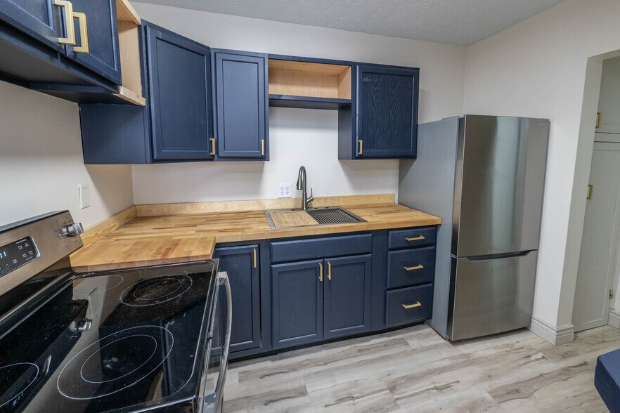 More Photos Of 128 E Bruce Ave, Dayton Multifamily For Sale