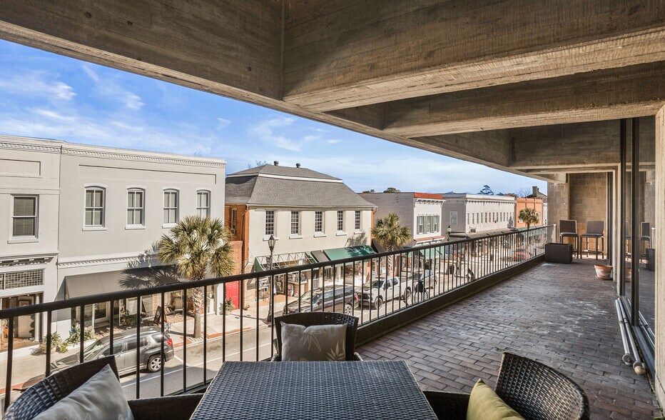 More Photos Of 916 Bay St, Beaufort Office For Sale