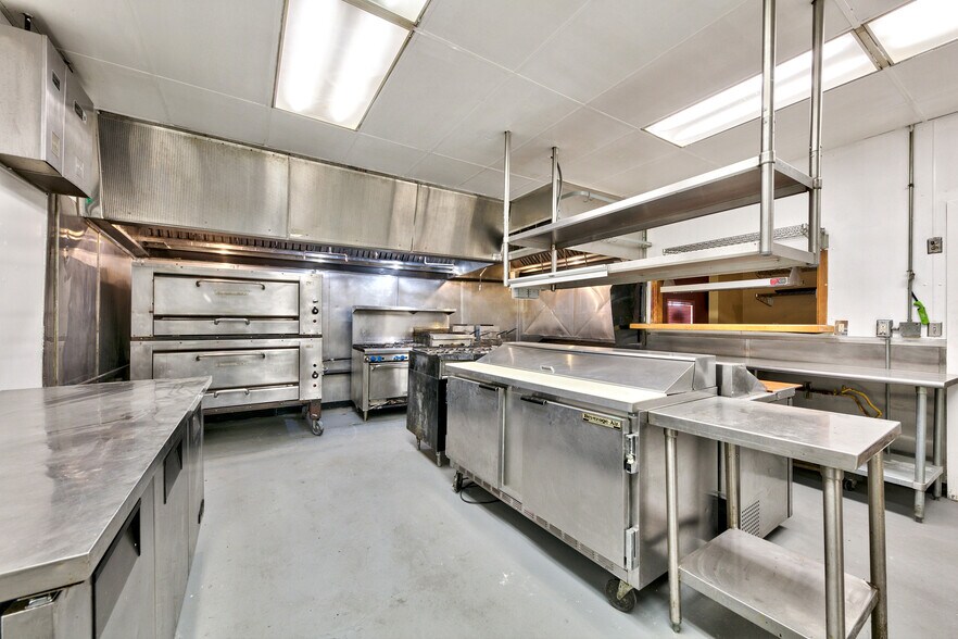 More Photos Of 10025 US-50, Mound House Flex For Sale