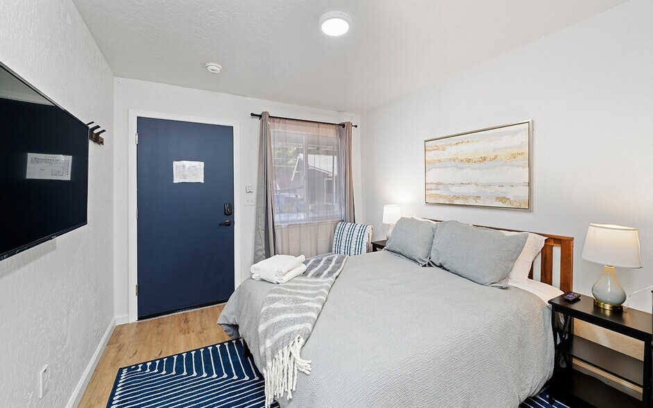 More Photos Of 3918 Pioneer Trl, South Lake Tahoe Hotel For Sale