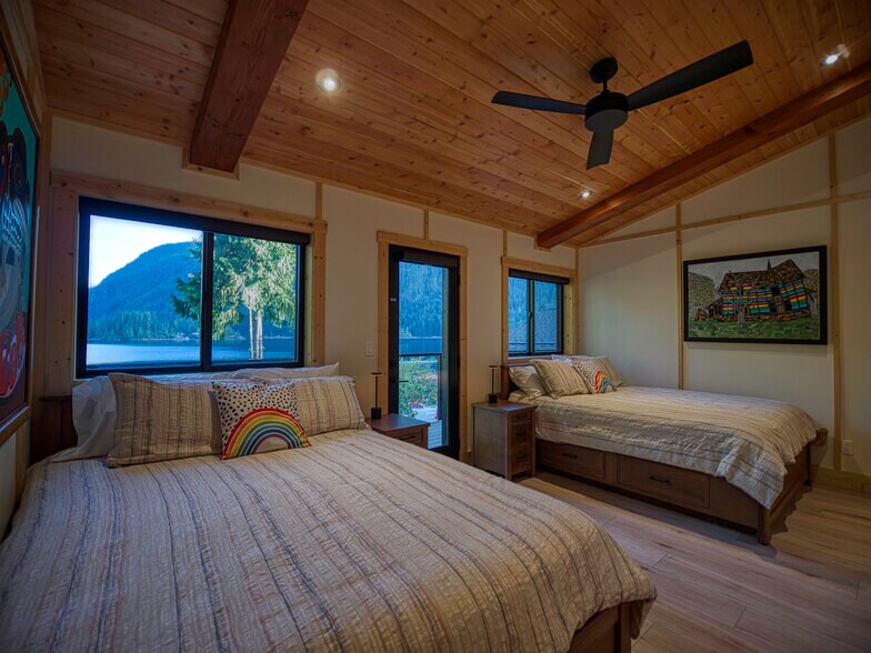 More Photos Of 13168 Powell Lake, Powell River Hotel For Sale