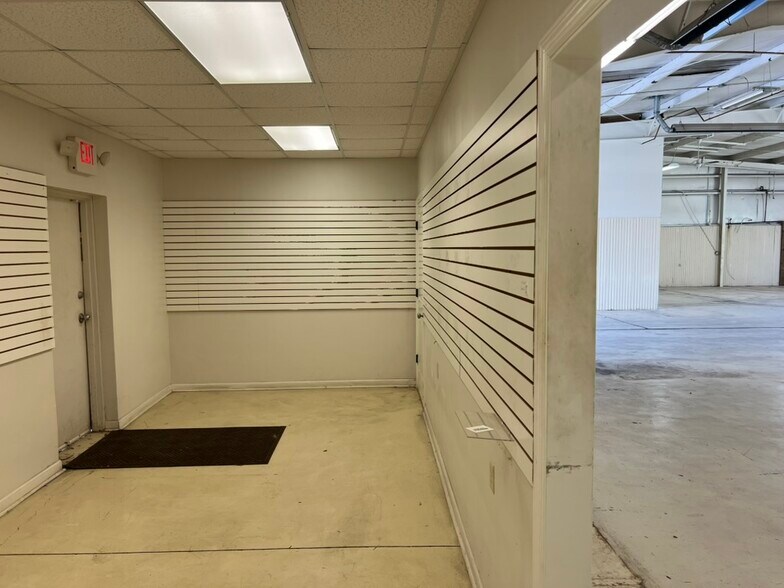 More Photos Of 6120 Airways Blvd, Chattanooga Warehouse For Lease