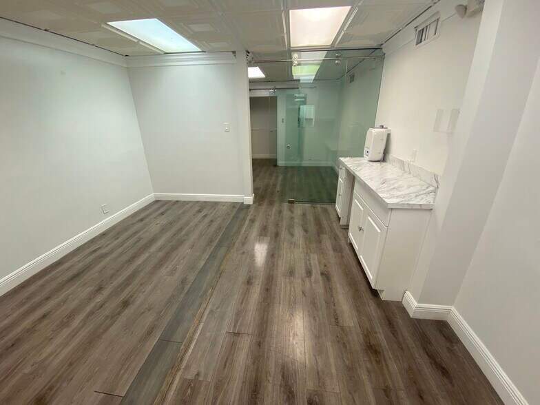 More Photos Of 4101 NW 3rd Ct, Plantation Medical For Lease