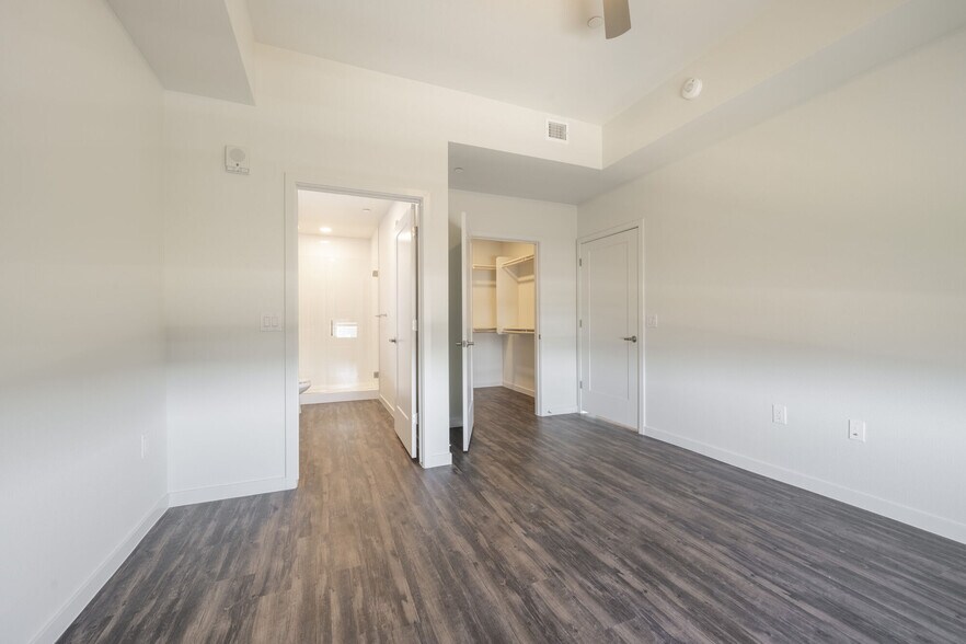 More Photos Of 2040-2060 N Scottsdale Rd, Scottsdale Apartments For Lease