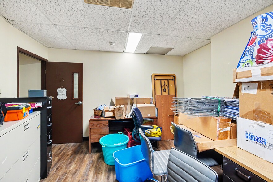 More Photos Of 1002 Monmouth St, Newport Office Residential For Sale