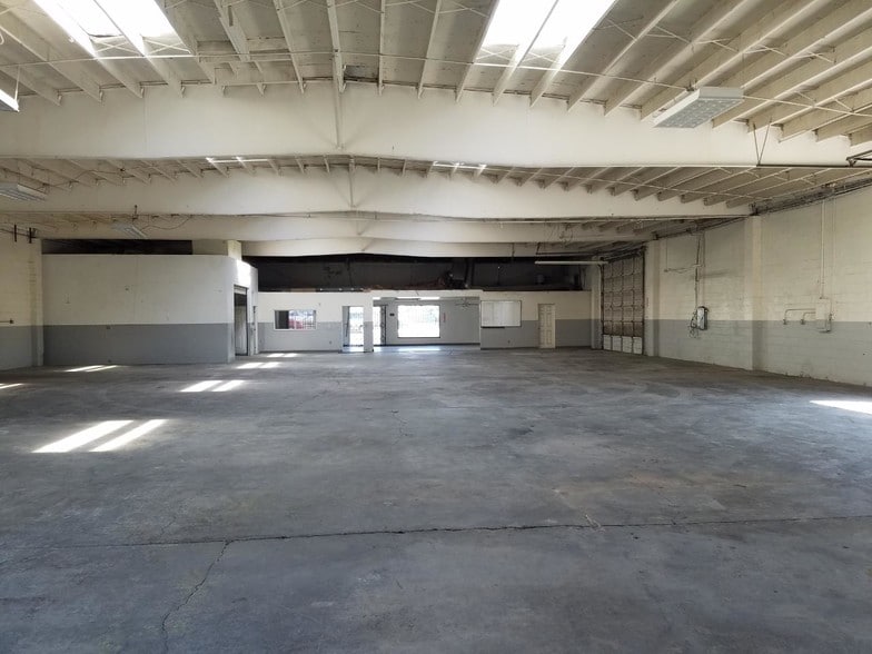 More Photos Of 1409 Brooks St, Ontario Industrial For Sale