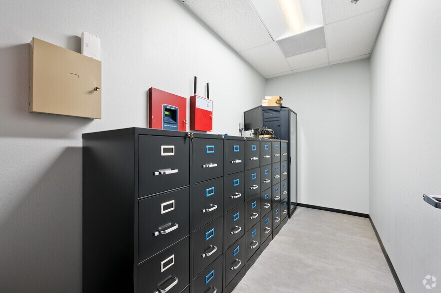 More Photos Of 20075 Kendall Dr, San Bernardino Warehouse For Sale