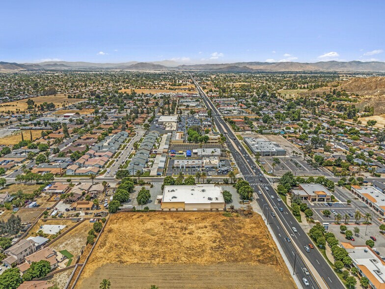 More Photos Of 42021 E Florida St, Hemet Drugstore For Sale