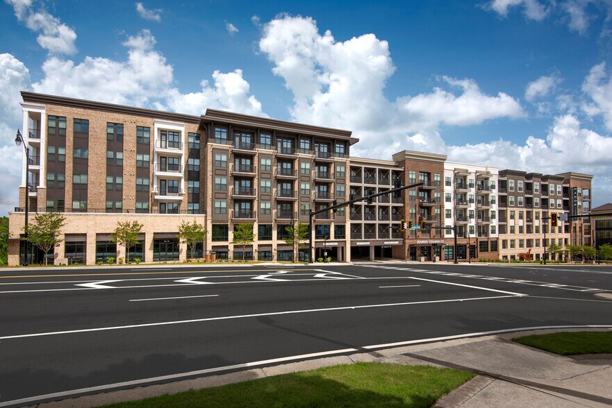 More Photos Of 5180 Peachtree Blvd, Chamblee Apartments For Lease