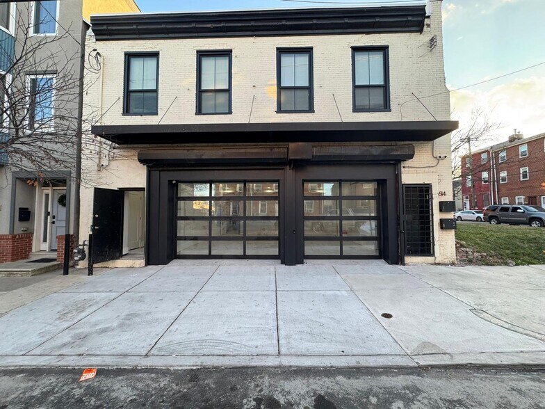 Primary Photo Of 614 W Jefferson St, Philadelphia Light Manufacturing For Sale