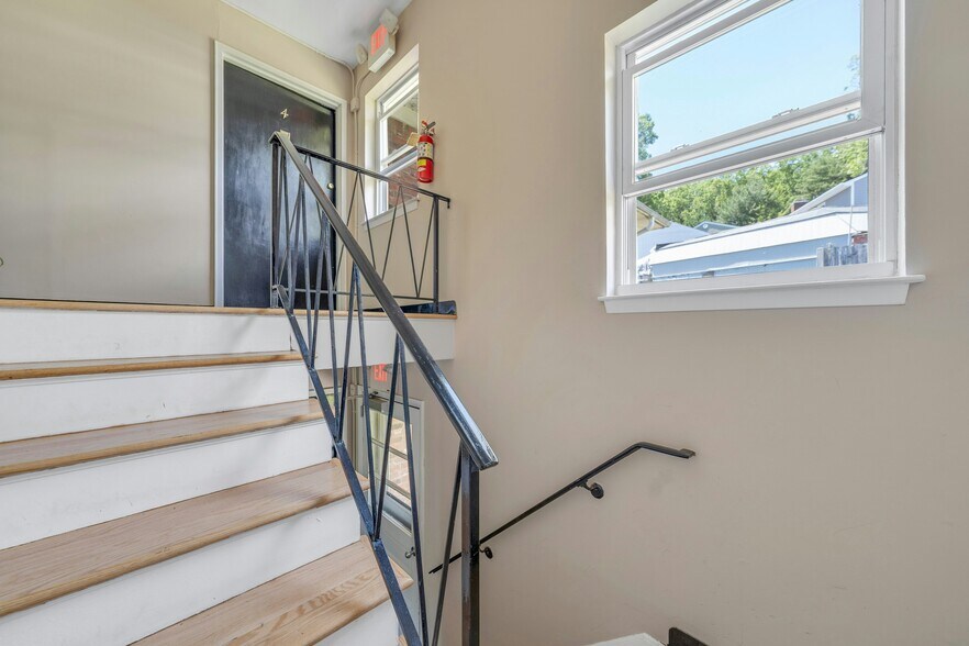More Photos Of 161 S Pearl St, Pearl River Apartments For Sale