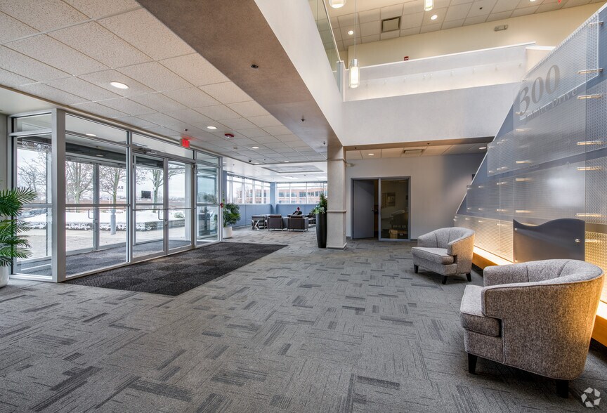 More Photos Of 300 Jubilee Dr, Peabody Manufacturing For Lease