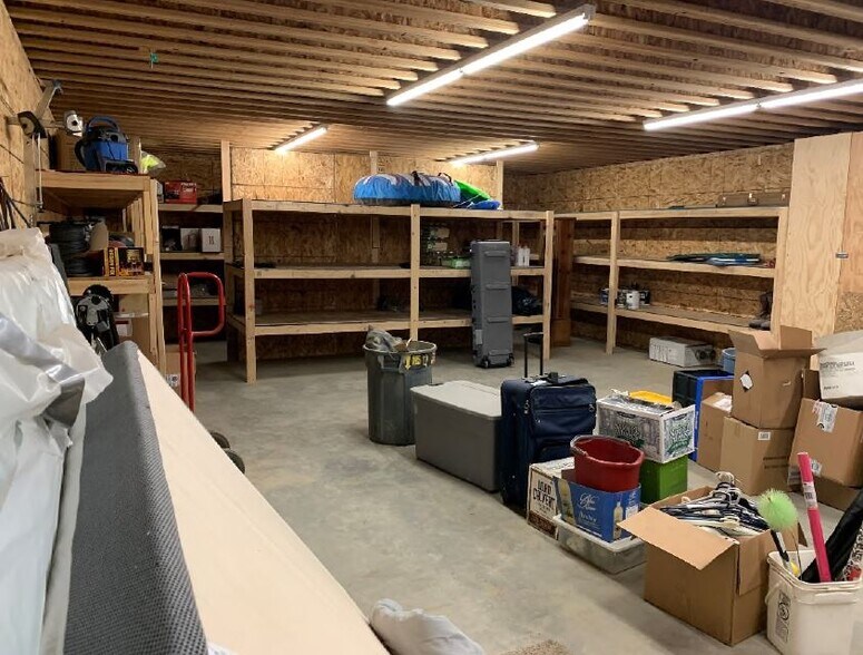 More Photos Of 104 Terrace Ln, Craig Service For Lease