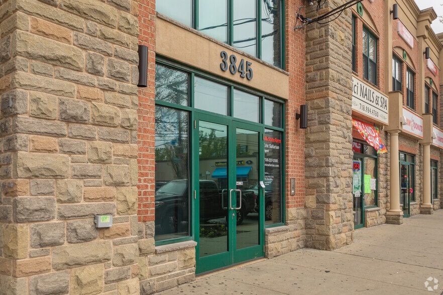 More Photos Of 3845 Richmond Ave, Staten Island Storefront Retail Office For Lease