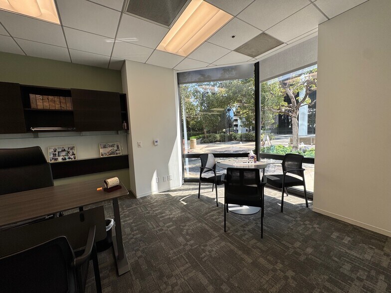 More Photos Of 18400 Von Karman Ave, Irvine Office For Lease