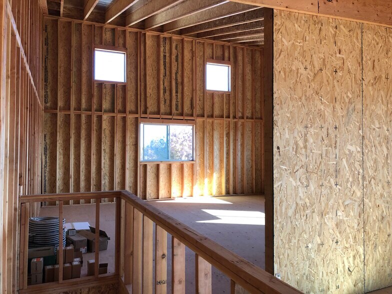 More Photos Of 3510-3512 Combine St, Paso Robles Industrial For Lease