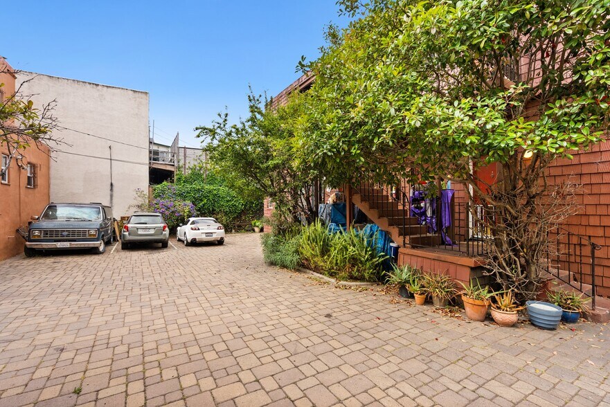 More Photos Of 2930-2932 Adeline St, Berkeley Apartments For Sale