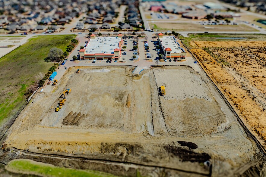 More Photos Of 860 Coleman St, Prosper Light Distribution For Lease