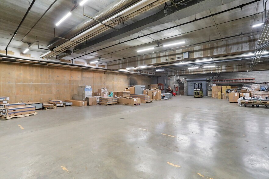 More Photos Of 100 Summit Ave, Hagerstown Office For Sale