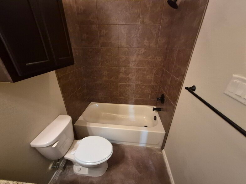 More Photos Of 698 Saengerhalle Rd, New Braunfels Apartments For Sale