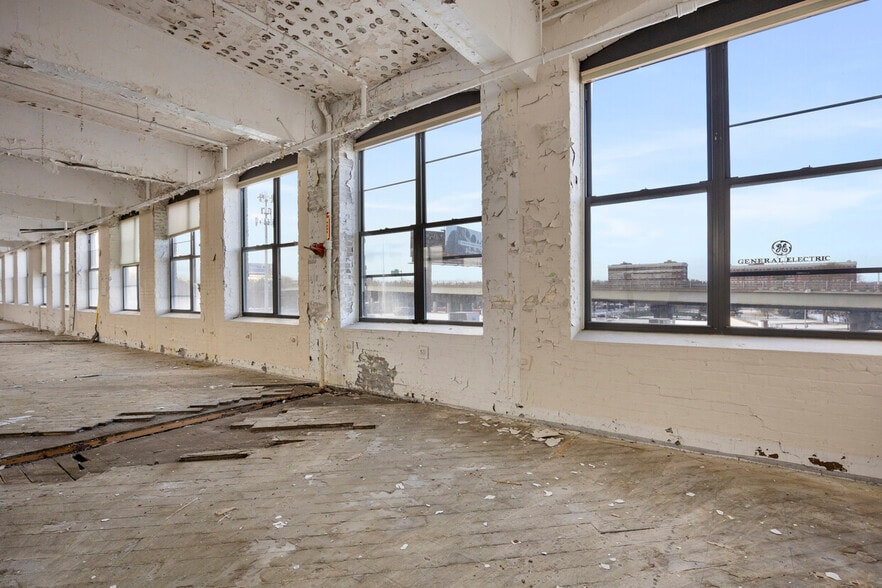 More Photos Of 104-112 Erie Blvd, Schenectady Land For Sale