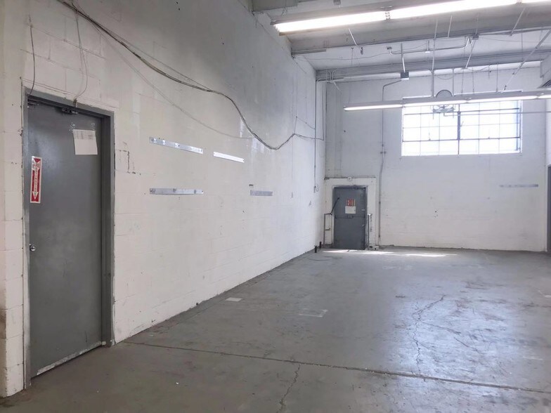 More Photos Of 59-48 55th St, Maspeth Manufacturing For Sale