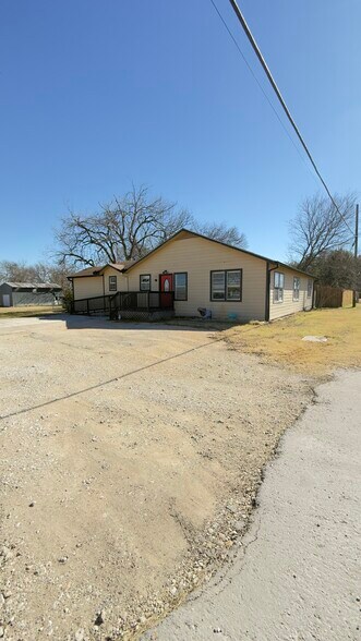 Primary Photo Of 216 S FM 1660, Hutto Daycare Center For Lease