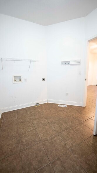 More Photos Of 1646 E Wesley Chapel Rd, Byron Land For Sale