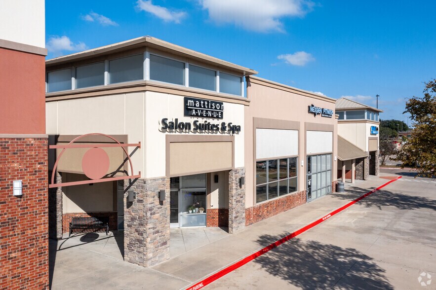 More Photos Of 1901-1941 SE Preston Rd, Plano Unknown For Lease