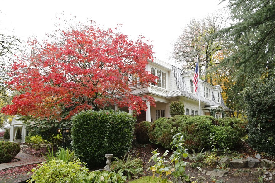 More Photos Of 3009 SE Chestnut St, Portland Lodge Meeting Hall For Lease