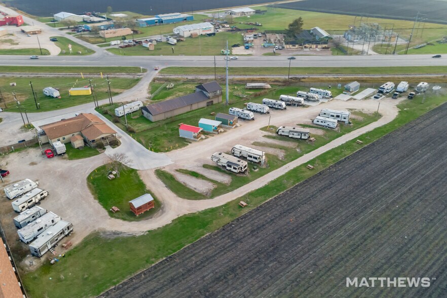 More Photos Of 232 Avenue D, Port Lavaca Manufactured Housing Mobile Home Park For Sale