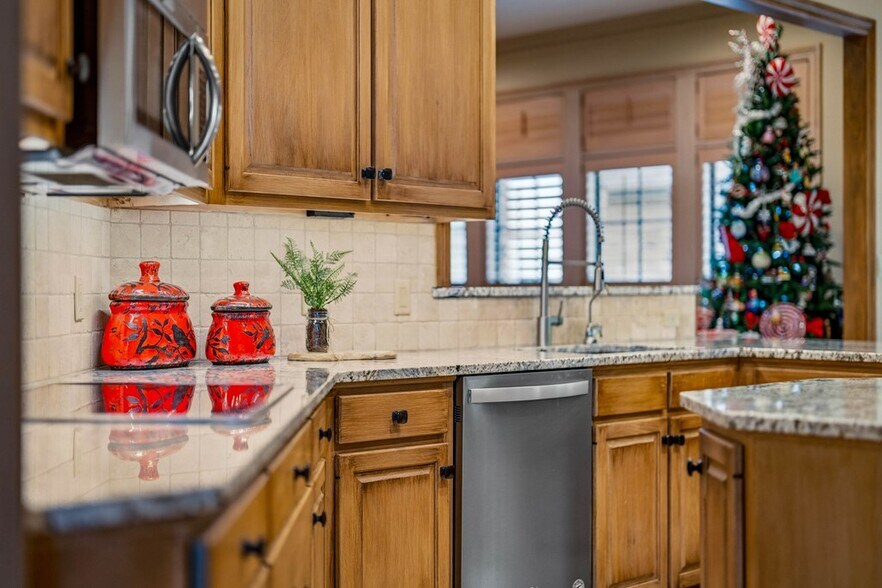 More Photos Of 2409 Commerce st, San Saba Land For Sale