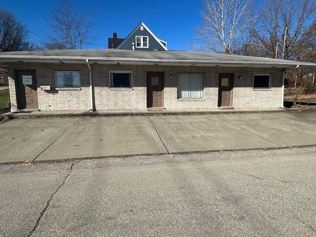 Primary Photo Of 2915 Leechburg Rd, Lower Burrell Office For Sale