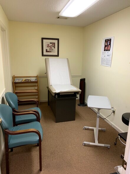 More Photos Of 1239 Russell Pkwy, Warner Robins Office For Sale