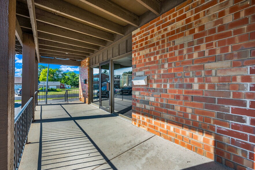 More Photos Of 4601 N University St, Peoria Unknown For Lease