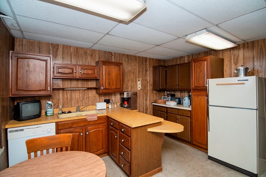 More Photos Of 207 S Heber St, Beckley Office For Sale
