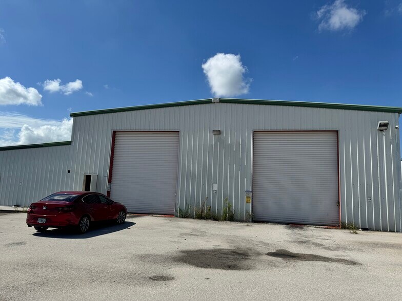Primary Photo Of 544 Airglades Blvd, Clewiston Distribution For Lease