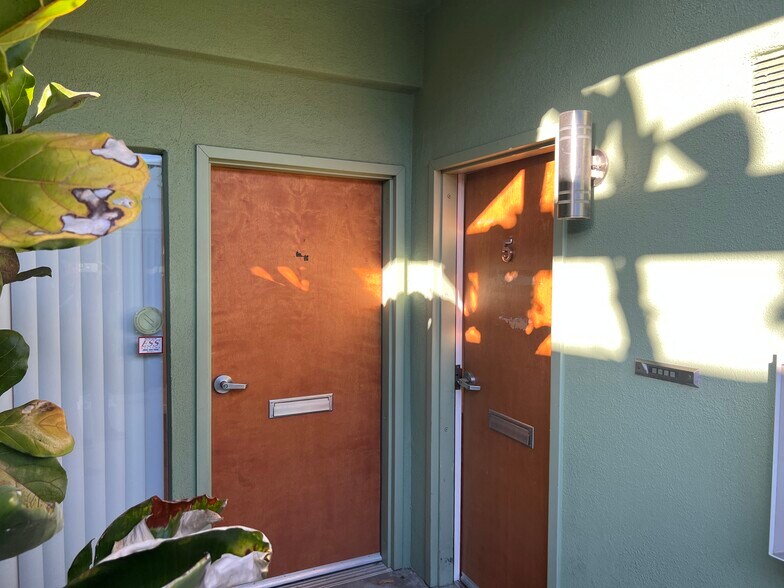 More Photos Of 10700 Burbank Blvd, North Hollywood Medical For Lease